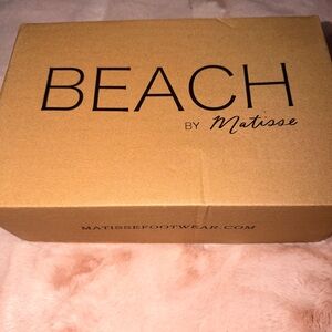 Matisse Beach Footwear Box in Tan